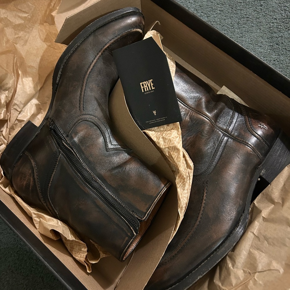 Frye Men's Distressed Dark Brown Boots